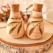 Zestaw ceramiczny - Sól i pieprz z zatyczkami z korka sypane od góry ręcznie toczone i malowane