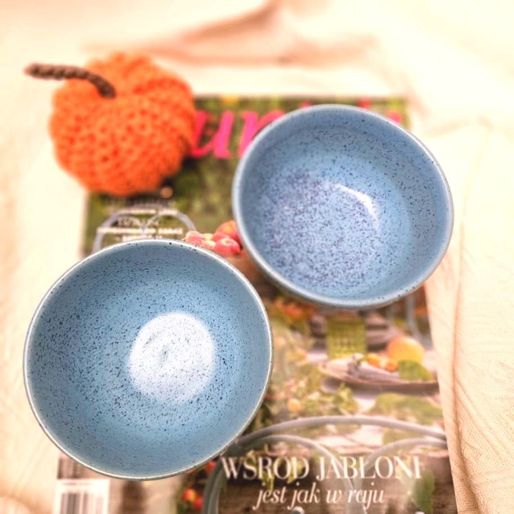 Miska ceramiczna nakrapiana z szarej gliny w błękitnym szkliwie na musli lub zupę ręcznie toczona