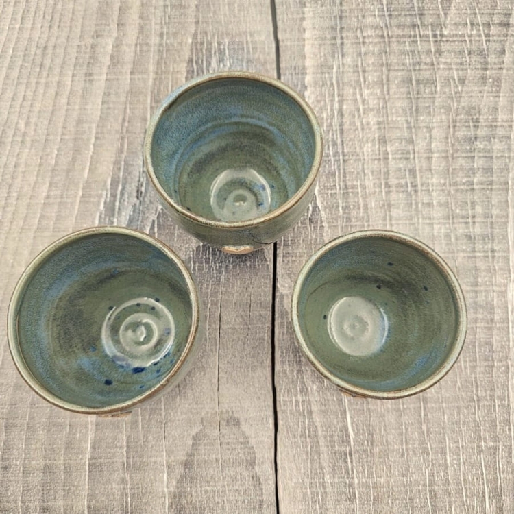 Czarka zielono-niebieska z serduszkiem 180 ml dwukolorowa kubek bez ucha z serduszkiem