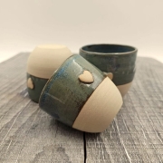 Czarka zielono-niebieska z serduszkiem 180 ml dwukolorowa kubek bez ucha z serduszkiem