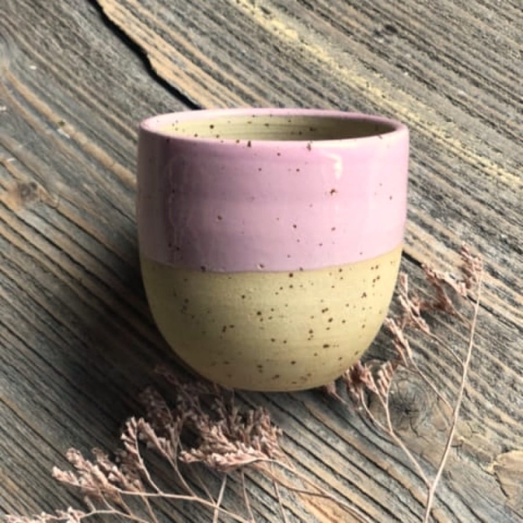 Czarka kubek bez ucha nakrapiana różowa czarka espresso 180 ml