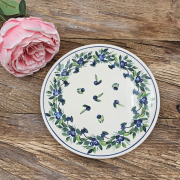 Talerz ceramiczny śniadaniowy Jagody kaszubska ceramika ręcznie zdobiony Arbata