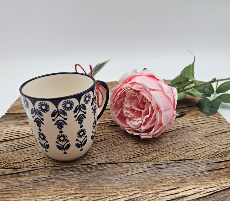 Kubek ceramiczny Bell Kobalt piękna kaszubska ceramika oryginalny wzór ręcznie zdobiona Arbata