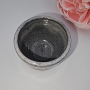 Kubek ceramiczny brązowy do espresso rękodzieło biały rant mała czarka espresso