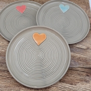 Talerz ceramiczny SZARY - SERDUSZKO śr. 20 cm kolorowy ręcznie robiony FAJNA CERAMIKA