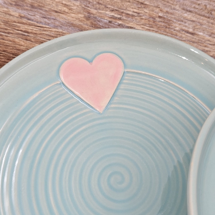 Talerz ceramiczny NIEBIESKI Jasny - SERDUSZKO śr. 20 cm kolorowy ręcznie robiony FAJNA CERAMIKA