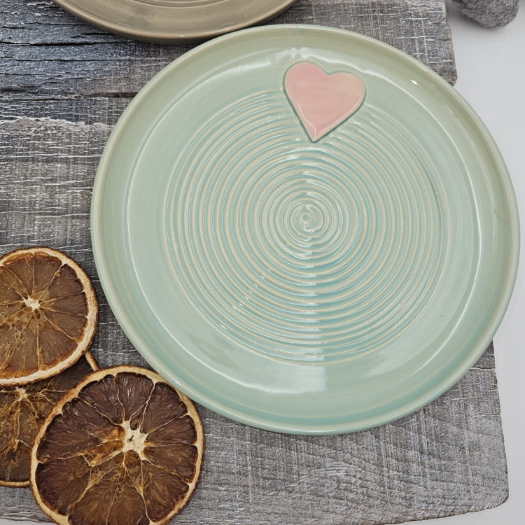 Talerz ceramiczny SELEDYNOWY - SERDUSZKO śr. 20 cm kolorowy ręcznie robiony FAJNA CERAMIKA