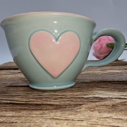 Filiżanka ceramiczna ZIELONA - SELEDYNOWA SERDUSZKO 200 ml kolorowa ręcznie robiona FAJNA CERAMIKA z serduszkami