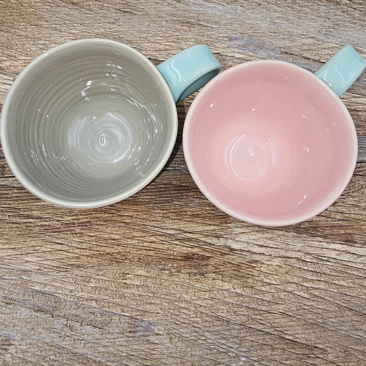 Filiżanka ceramiczna ZIELONA - SELEDYNOWA SERDUSZKO 200 ml kolorowa ręcznie robiona FAJNA CERAMIKA z serduszkami