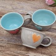 Filiżanka ceramiczna SZARA - SERDUSZKO 200 ml kolorowa ręcznie robiona FAJNA CERAMIKA z serduszkami