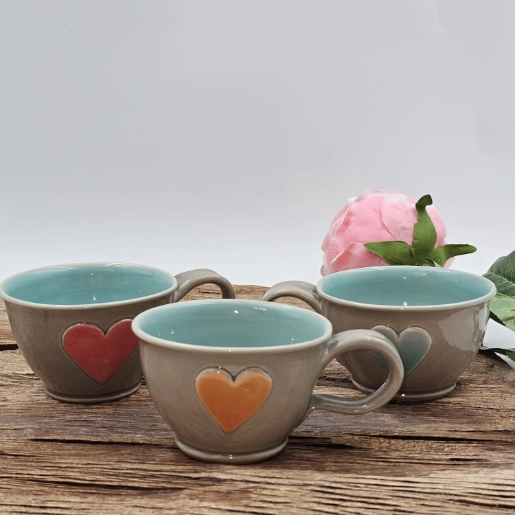Filiżanka ceramiczna SZARA - SERDUSZKO 200 ml kolorowa ręcznie robiona FAJNA CERAMIKA z serduszkami