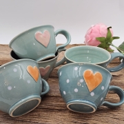 Filiżanka ceramiczna ZIELONA - SELEDYNOWA SERDUSZKO 300 ml kolorowa ręcznie robiona Fajna Ceramika z serduszkami