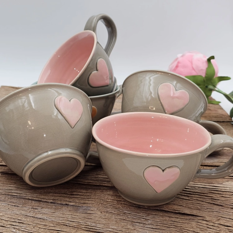 Filiżanka ceramiczna SZARA - SERDUSZKO 300 ml kolorowa ręcznie robiona FAJNA CERAMIKA z serduszkami