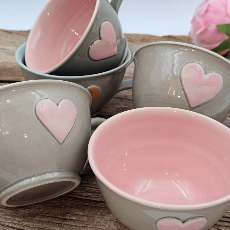 Filiżanka ceramiczna SZARA - SERDUSZKO 300 ml kolorowa ręcznie robiona FAJNA CERAMIKA z serduszkami