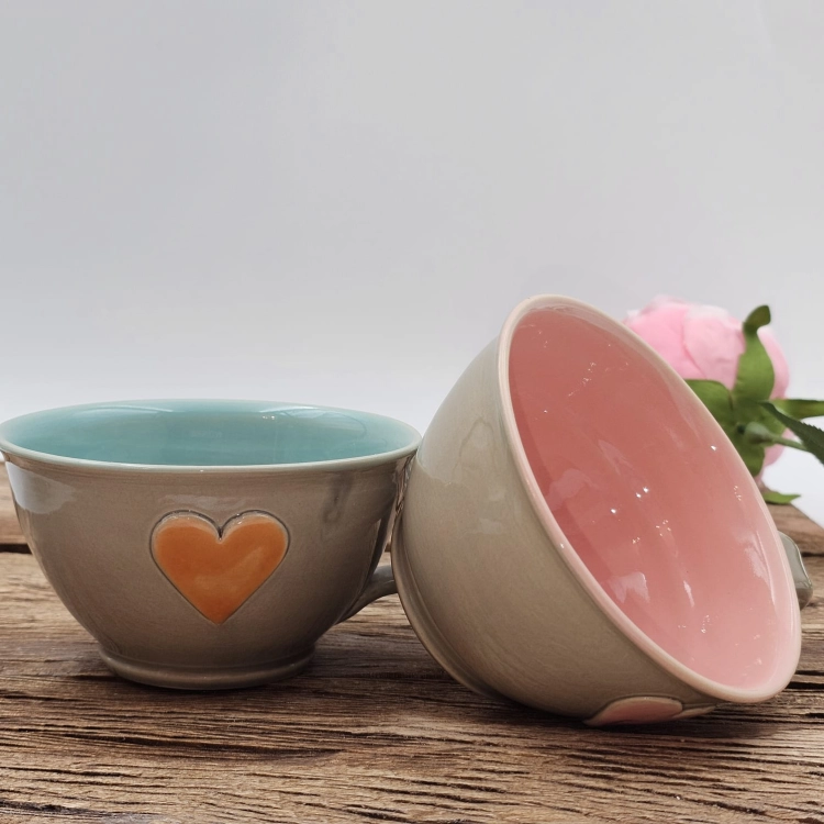 Filiżanka ceramiczna SZARA - SERDUSZKO 300 ml kolorowa ręcznie robiona FAJNA CERAMIKA z serduszkami