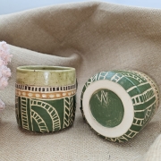Kubek ceramiczny z uchem zielony AFRYKA poj. ok. 300 ml ręcznie toczony rękodzieło ręcznie zdobiony dla miłośnika afrykańskich klimatów