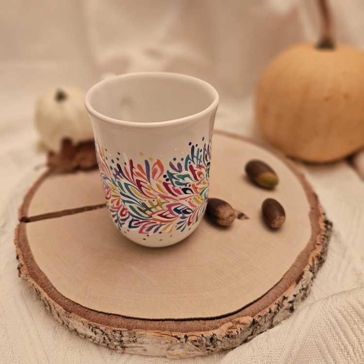 Kubek ceramiczny Biały Multikilolor ONA - 300 ml - ręcznie malowany z wielkim kunsztem