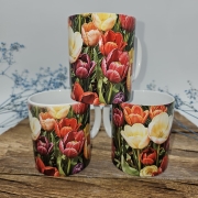 Kubek + nadruk z uchem łąka tulipanów tulipany kolorowe kubek 300 ml zwykły ceramiczny z sublimacją nadrukiem biały z kolorowym nadrukiem kubek kolorowe tulipany łąka