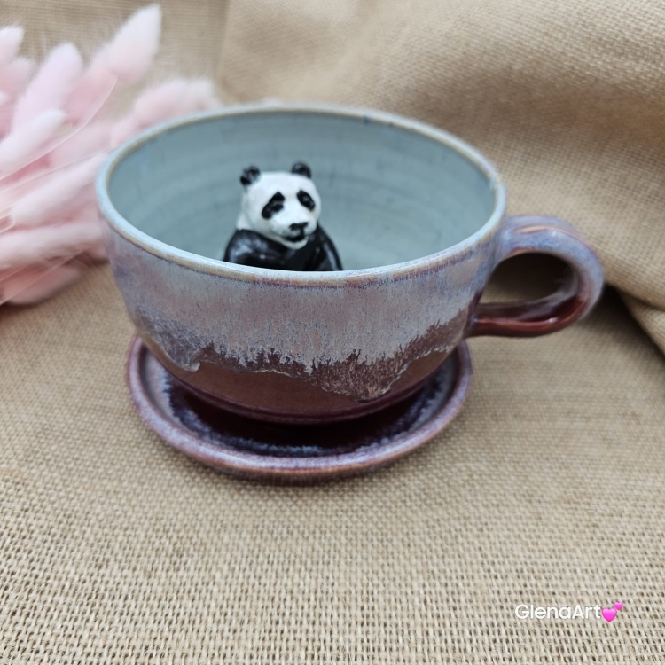 Filiżanka ceramiczna ze spodkiem i PANDĄ misiem w środku ręcznie toczona i malowana ze spodkiem prezent dla miłośnika natury PANDA filiżanka
