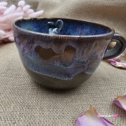 Filiżanka ceramiczna bez spodka z ZAJĄCEM szarakiem w środku ręcznie toczona i malowana w kolorze niebieskim opal