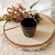Kubek ceramiczny do espresso róże ręcznie malowane brązowe espresso