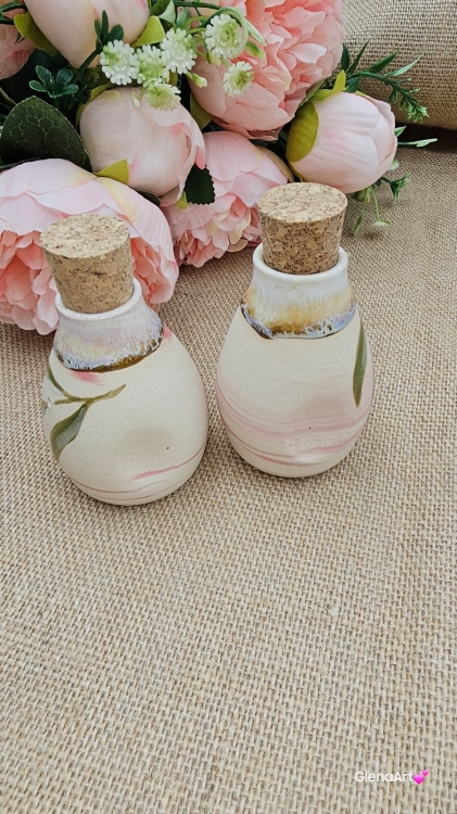 Zestaw ceramiczny do przypraw - Sól i pieprz z zatyczkami z korka sypane od góry ręcznie toczone i malowane rękodzieło piękny zestaw ceramiczny z wygodnym wgłębieniem do chwytania