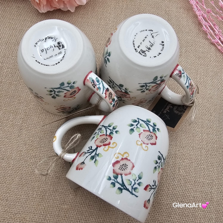 Kubek ceramiczny Bell dekoracja Róże kaszubska ceramika ręcznie zdobiona Arbata kubek róże wzór kaszubski rękodzieło metoda stempelka róże na kubku