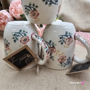 Kubek ceramiczny Bell dekoracja Róże kaszubska ceramika ręcznie zdobiona Arbata kubek róże wzór kaszubski rękodzieło metoda stempelka róże na kubku