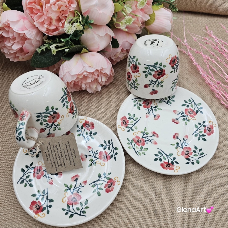 Filiżanka ceramiczna ze spodkiem RÓŻE kaszubska ceramika ręcznie zdobiona Arbata metoda stempelka i ręcznie malowane kaszubska filiżanka