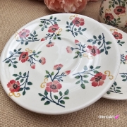 Filiżanka ceramiczna ze spodkiem RÓŻE kaszubska ceramika ręcznie zdobiona Arbata metoda stempelka i ręcznie malowane kaszubska filiżanka