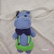 Hipopotam na szydełku hipcio fioletowy wykonany na szydełku rękodzieło hipcio na szydełku maskotka hipcio