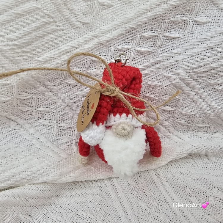 Skrzat GNOM ELF na szydełku zawieszka brelok na szydełku rękodzieło maskotka do zaczepienia wykonane na szydełku ELFIK skrzat gnom na szydełku