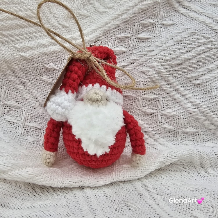 Skrzat GNOM ELF na szydełku zawieszka brelok na szydełku rękodzieło maskotka do zaczepienia wykonane na szydełku ELFIK skrzat gnom na szydełku