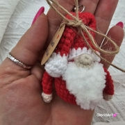 Skrzat GNOM ELF na szydełku zawieszka brelok na szydełku rękodzieło maskotka do zaczepienia wykonane na szydełku ELFIK skrzat gnom na szydełku