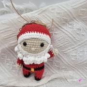 MIKOŁAJ na szydełku zawieszka brelok na szydełku rękodzieło maskotka do zaczepienia wykonane na szydełku Mikołaj Gwiazdor na szydełku dziargany Boże Narodzenie Mikołajek