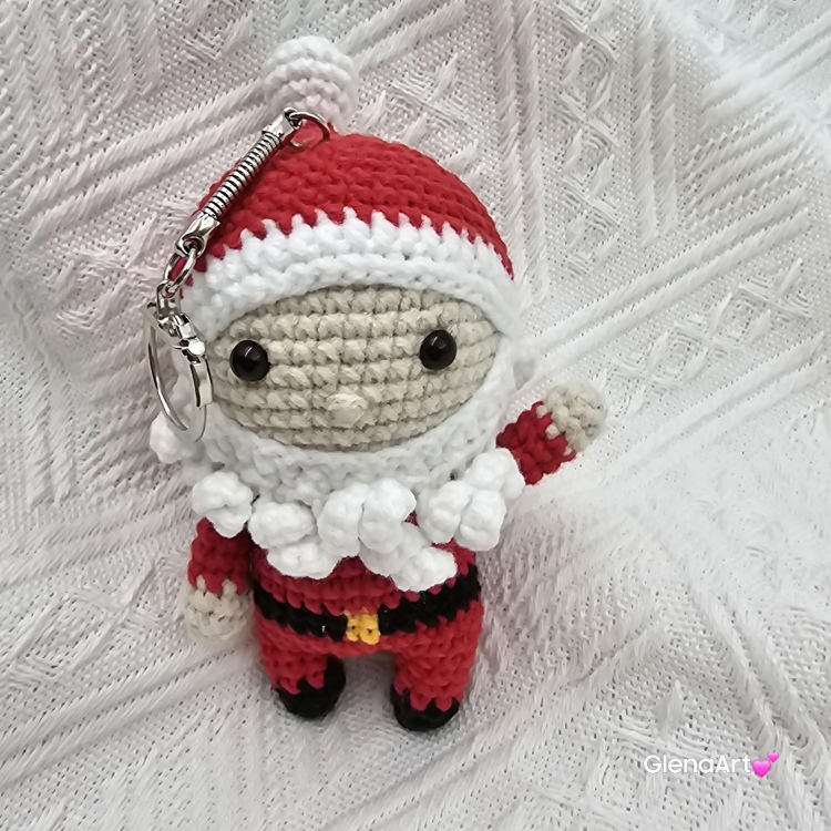 MIKOŁAJ na szydełku zawieszka brelok na szydełku rękodzieło maskotka do zaczepienia wykonane na szydełku Mikołaj Gwiazdor na szydełku dziargany Boże Narodzenie Mikołajek