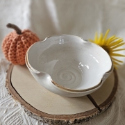 Miska ceramiczna biała koniczyna średnia rękodzieło ręcznie toczona