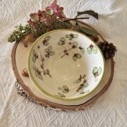 Miska ceramiczna kwiatki czerwone mała rękodzieło toczona na kole