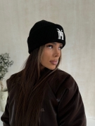 Czapka LAMANUEL NEEDS czarna zimowa/jesienna UNI z haftowanym logo LaManuel