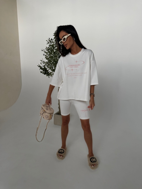 T-shirt LA MANUEL Model - BURST ecru ONE SIZE koszulka ecru z różowym napisem LOGO Lamanuel