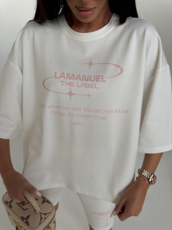 T-shirt LA MANUEL Model - BURST ecru ONE SIZE koszulka ecru z różowym napisem LOGO Lamanuel
