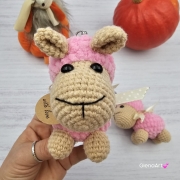 OWIECZKA / BARANEK na szydełku zawieszka brelok na szydełku rękodzieło maskotka do zaczepienia wykonane na szydełku Owca na szydełku dziargana Baranek różowy owieczka różowa