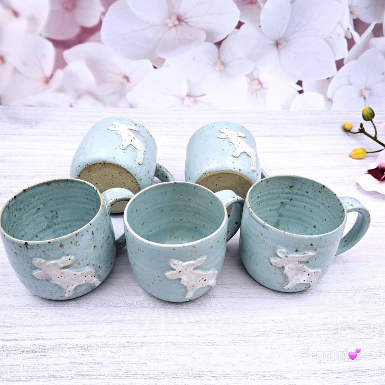 Kubek renifer świąteczny ceramiczny nakrapiany zimny błękit z Reniferem - 350 ml z uchem ręcznie toczony niebieski kubek zimowy renifer świąteczny kubek z reniferem