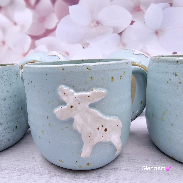 Kubek renifer świąteczny ceramiczny nakrapiany zimny błękit z Reniferem - 350 ml z uchem ręcznie toczony niebieski kubek zimowy renifer świąteczny kubek z reniferem
