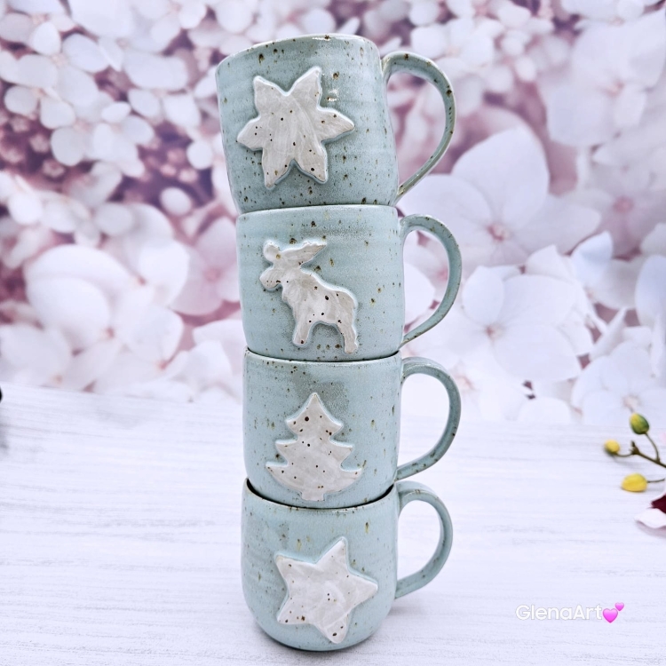 Kubek renifer świąteczny ceramiczny nakrapiany zimny błękit z Reniferem - 350 ml z uchem ręcznie toczony niebieski kubek zimowy renifer świąteczny kubek z reniferem
