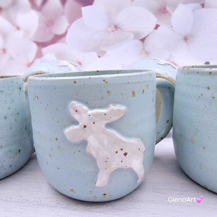 Kubek renifer świąteczny ceramiczny nakrapiany zimny błękit z Reniferem - 350 ml z uchem ręcznie toczony niebieski kubek zimowy renifer świąteczny kubek z reniferem