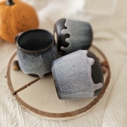 Kubek ceramiczny z uchem Beczułka ręcznie robiony 320 ml - RÓŻOWE KROPLE rękodzieło kolor przenikający róż