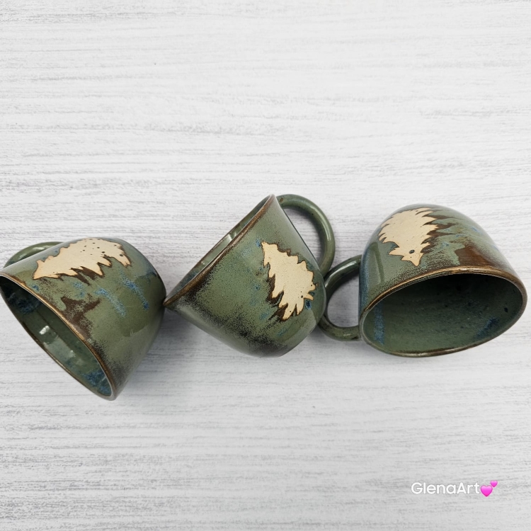 Kubek ceramiczny choinka / filiżanka choinka z choinką i uchem zielono-niebiesko-brązowy Bożonarodzeniowy świąteczny kubek ręcznie toczony świąteczna filiżanka z choinką