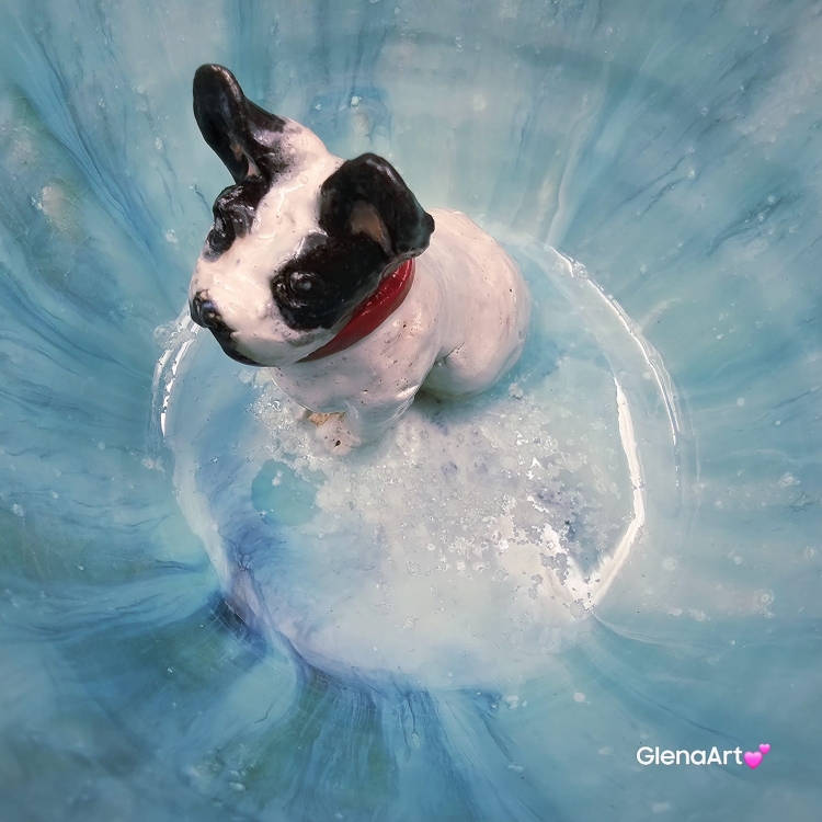 Filiżanka błękitna BULDOG z BULDOŻKIEM biało-czarnym i czerwoną obróżką Francuskim PIESKIEM ceramiczna ze spodkiem i zwierzakiem w środku ręcznie toczona i malowana elegancka filiżanka z pięknym szkliwem BULDOŻEK FRANCUSKI kubek z buldożkiem buldożek