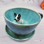 Filiżanka błękitna BULDOG z BULDOŻKIEM biało-czarnym i czerwoną obróżką Francuskim PIESKIEM ceramiczna ze spodkiem i zwierzakiem w środku ręcznie toczona i malowana elegancka filiżanka z pięknym szkliwem BULDOŻEK FRANCUSKI kubek z buldożkiem buldożek